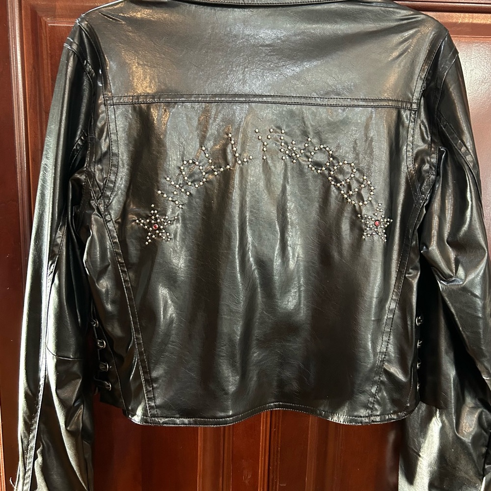 Vintage 80’s Bongo vegan leather moto jacket ladies size M.